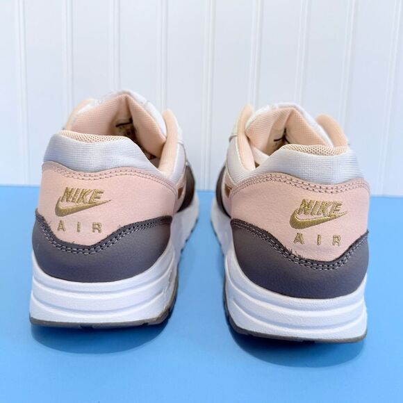Size 6.5Y - Nike Air Max 2021 GS White Pink Glaze DA3199-600  Nike Air Max Women Sneakers Size 6.5Y